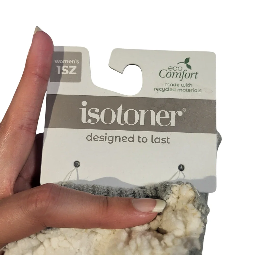 NWT Isotoner eco comfort gray gloves, one size